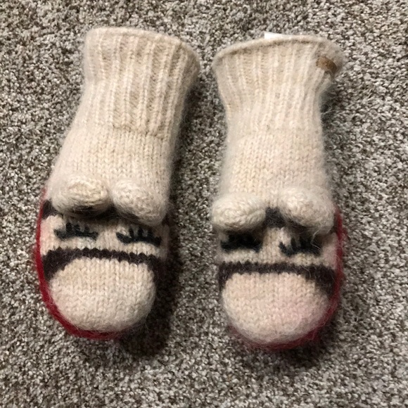 Knit monkey mitts - Picture 1 of 3